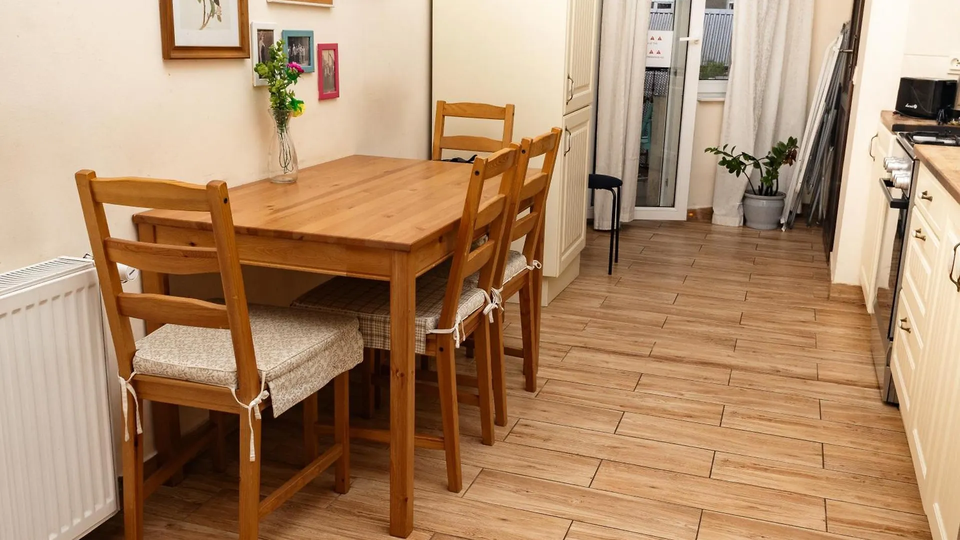 Homely 4 Bedroom Apartment - Old Town - By Upstairs Krakov