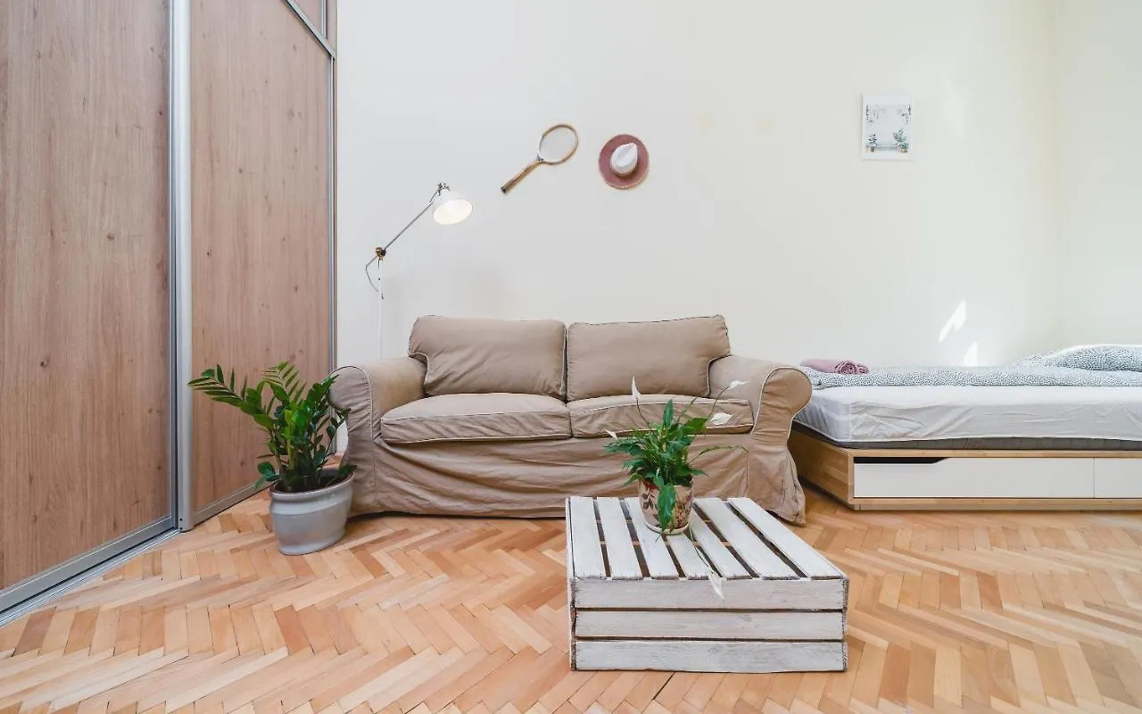 Homely 4 Bedroom Apartment - Old Town - By Upstairs Krakow