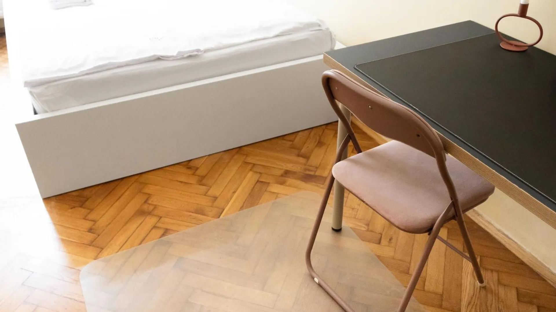 Homely 4 Bedroom Apartment - Old Town - By Upstairs Krakow Poland