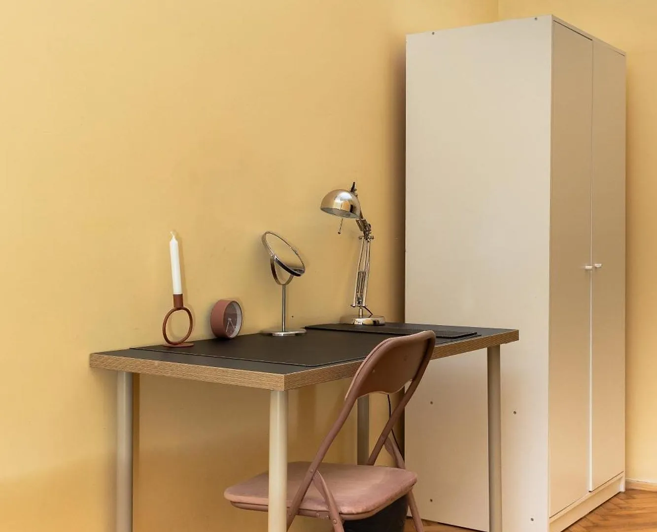 Homely 4 Bedroom Apartment - Old Town - By Upstairs Krakow