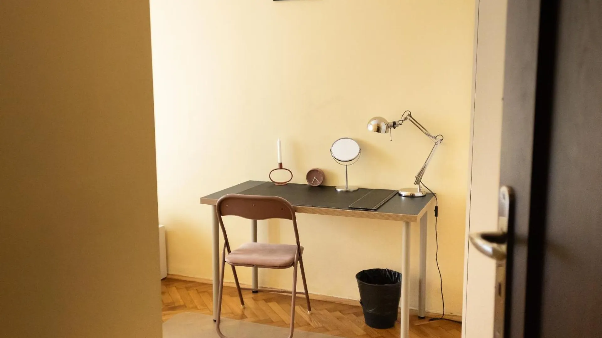 Homely 4 Bedroom Apartment - Old Town - By Upstairs Krakow
