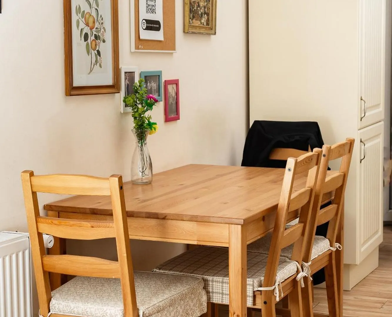 Homely 4 Bedroom Apartment - Old Town - By Upstairs Krakow