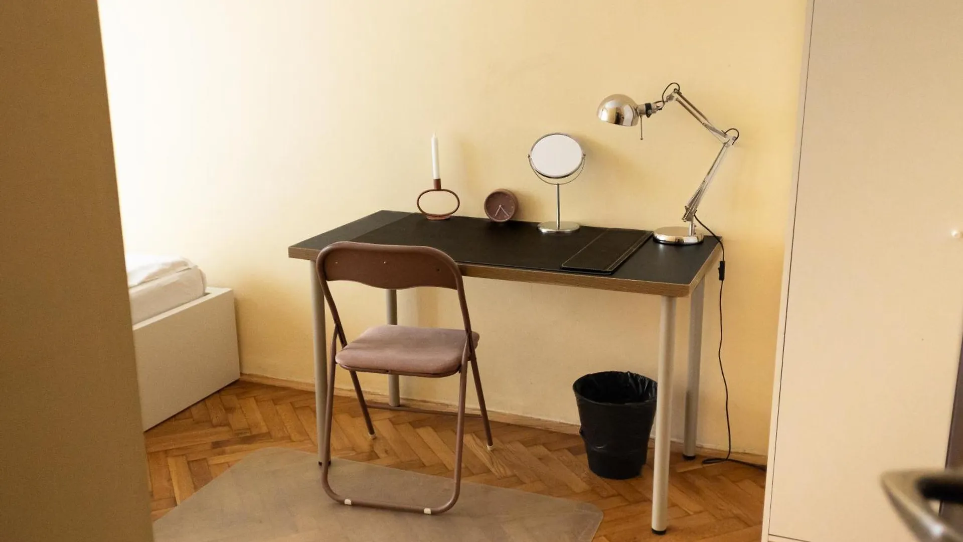 Homely 4 Bedroom Apartment - Old Town - By Upstairs Krakow