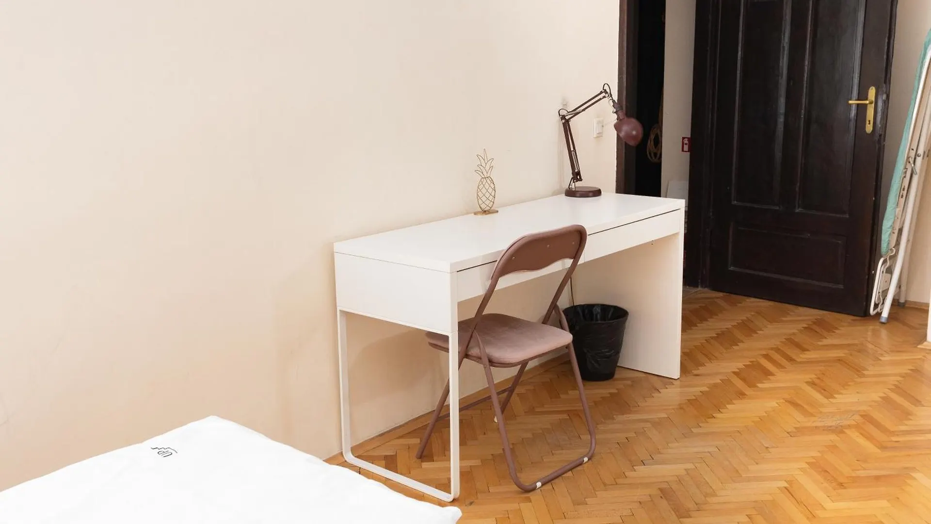 Homely 4 Bedroom Apartment - Old Town - By Upstairs Krakow