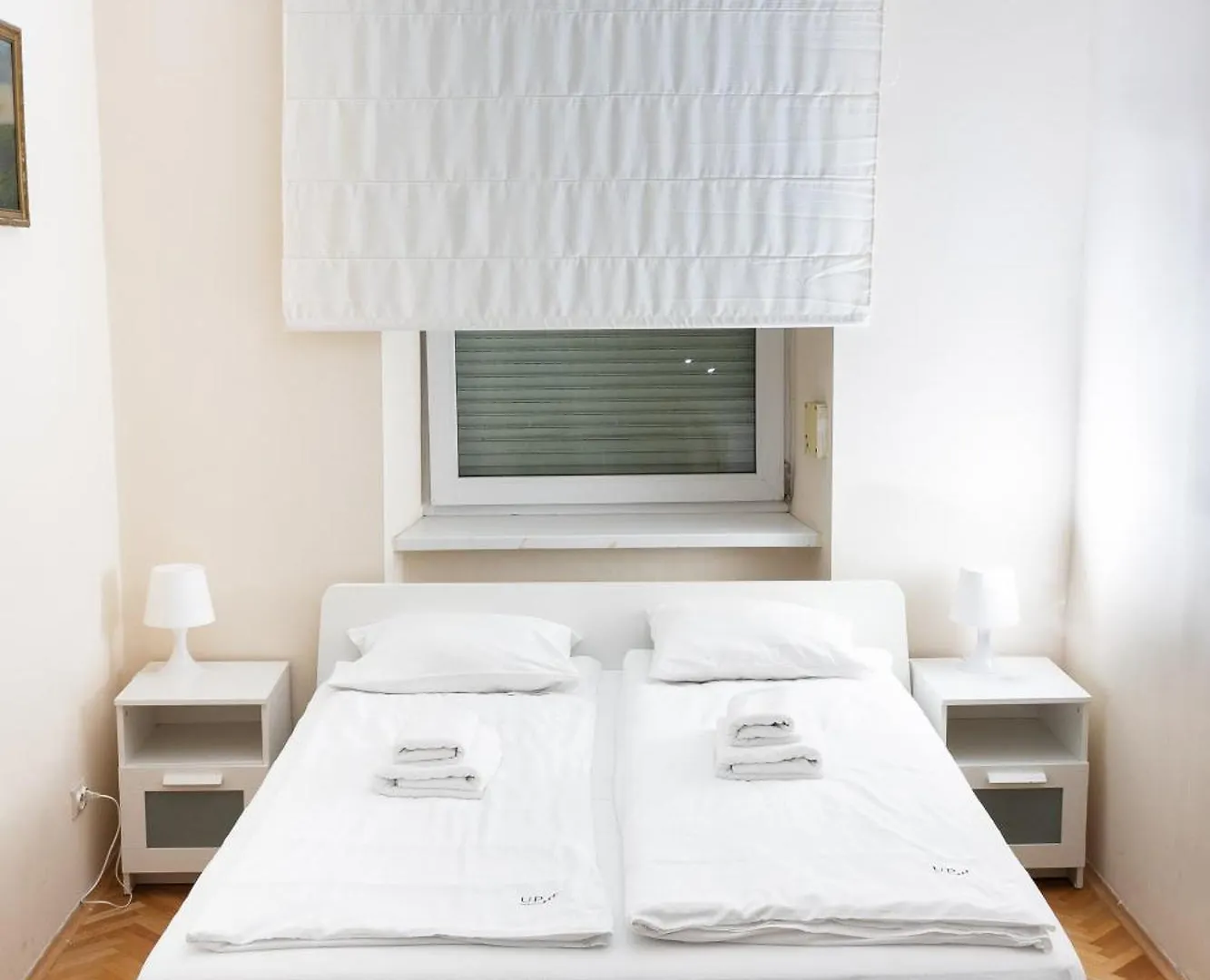 Homely 4 Bedroom Apartment - Old Town - By Upstairs Krakow 0*,