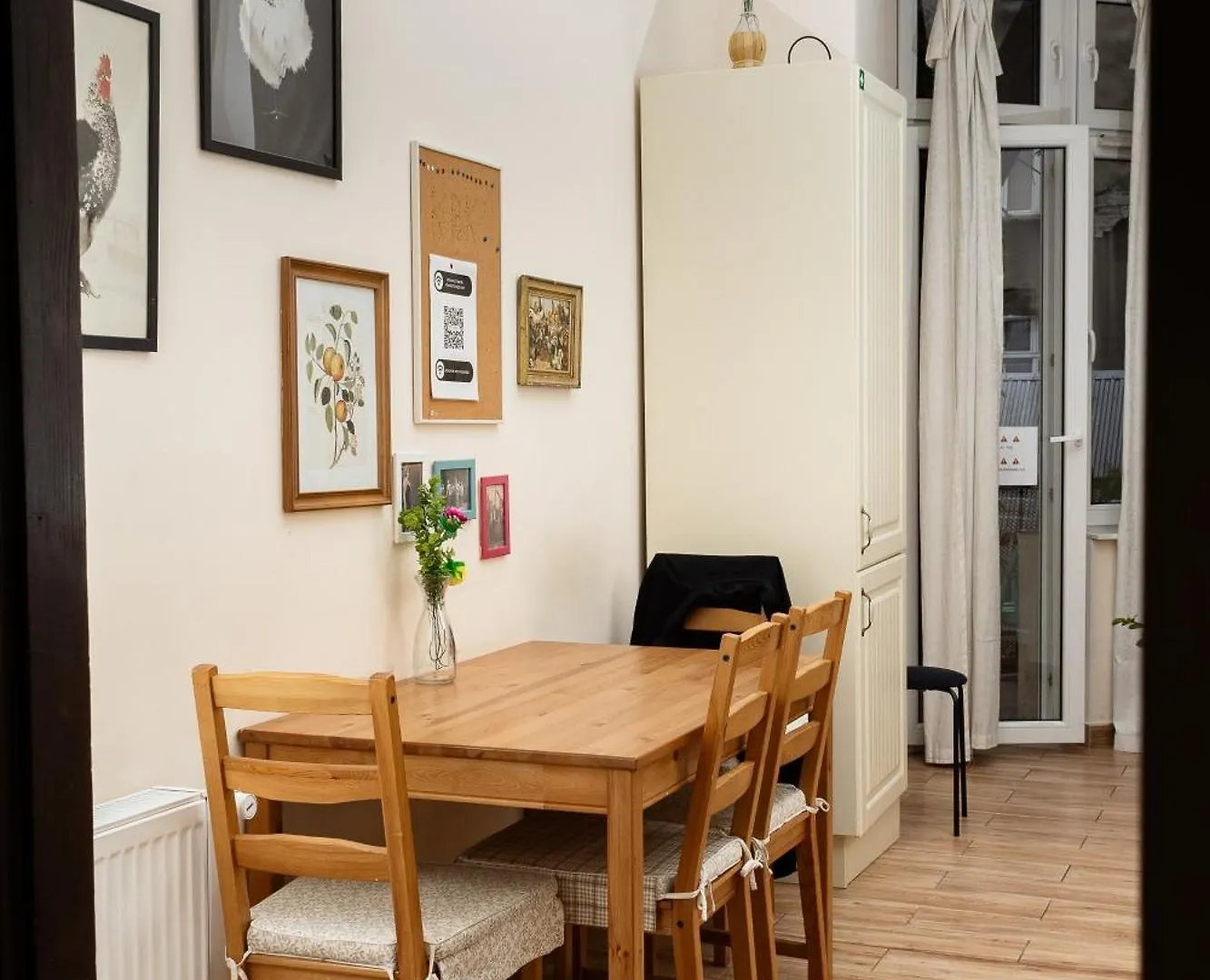 Homely 4 Bedroom Apartment - Old Town - By Upstairs Krakow
